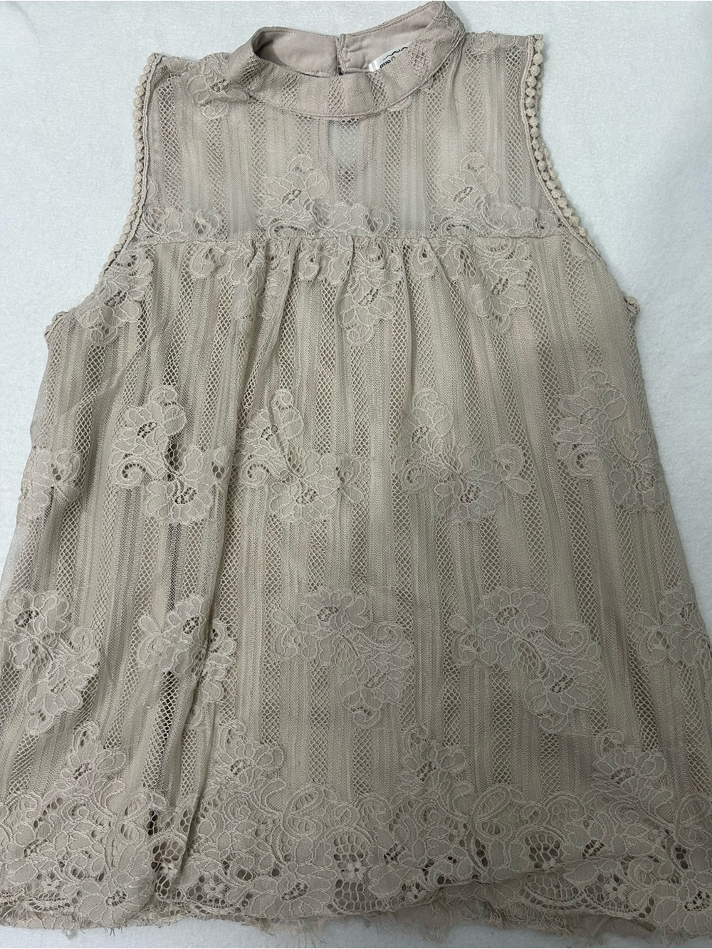 Delicate Lace Sleeveless Tank Top - Cream